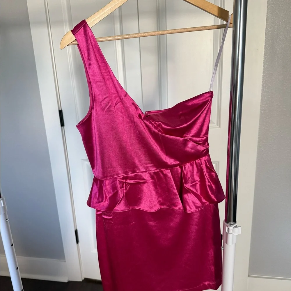 Lulus beautiful pink
